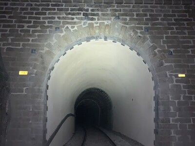 Portal de saída do túnel após reforço